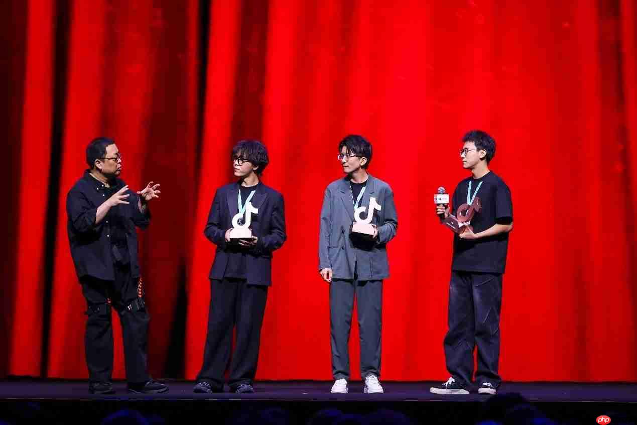 罗永浩“科技春晚”推荐抖音精选App:“让懂行用户为你挑选万里挑一的好内容”