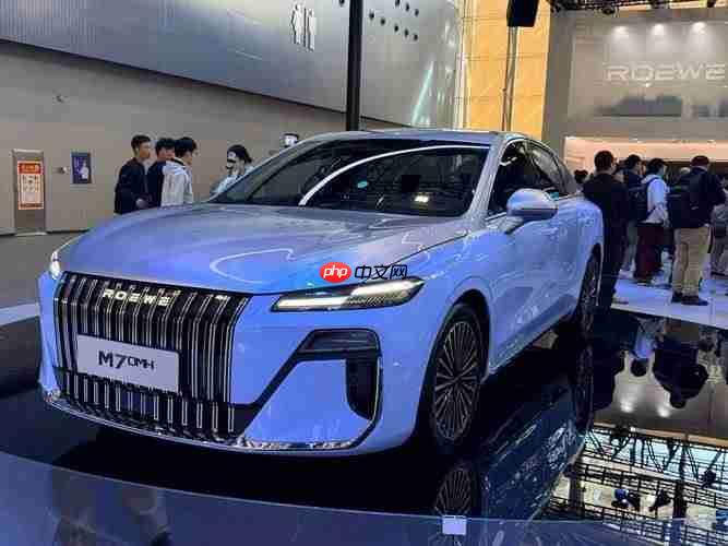 荣威M7DMH:10万级插混家轿的“全能优等生”,定义家庭出行新标杆