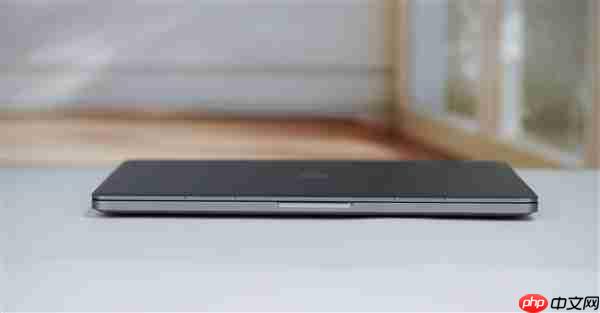 首发自研长江SoC!摩尔线程AIBOOK笔记本图赏