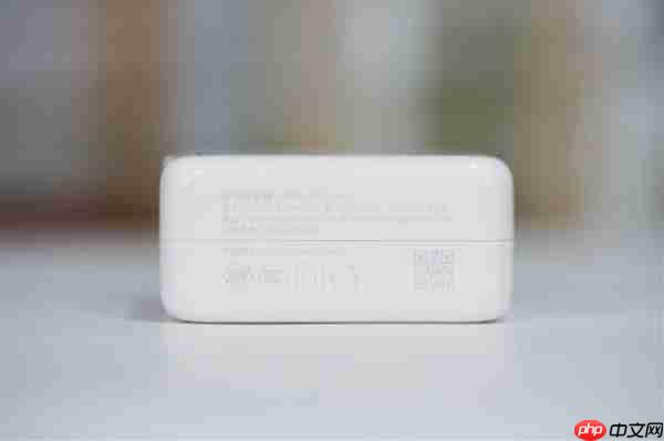 首发自研长江SoC!摩尔线程AIBOOK笔记本图赏