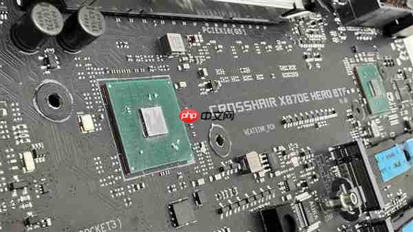 AMD 600/800芯片组竟然插在Intel 主板上!带来更多M.2 、SATA、USB