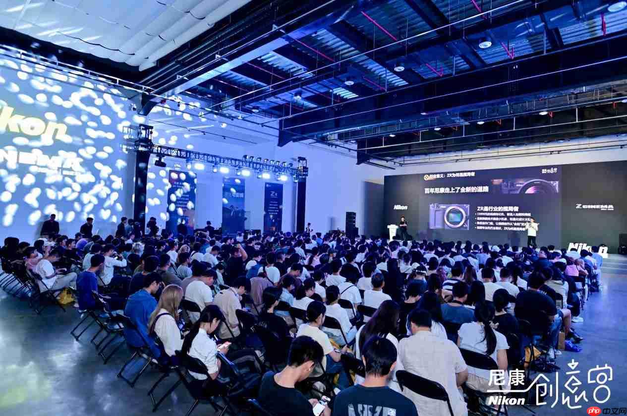 光影为序,专业为纲丨飞利浦商用显示器&尼康共绘影像创作新图景