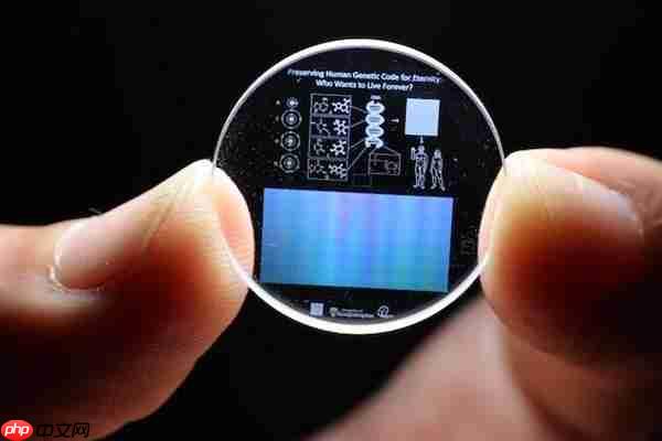 5寸盘可存储360 TB数据 寿命达138亿年！揭秘5D玻璃存储技术：写入速度差距明显