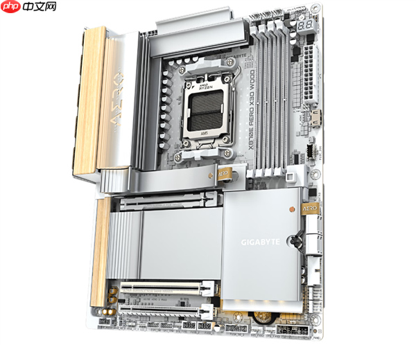 主板用上木头、皮革:技嘉X870E AERO X3D WOOD开售!定价3999元