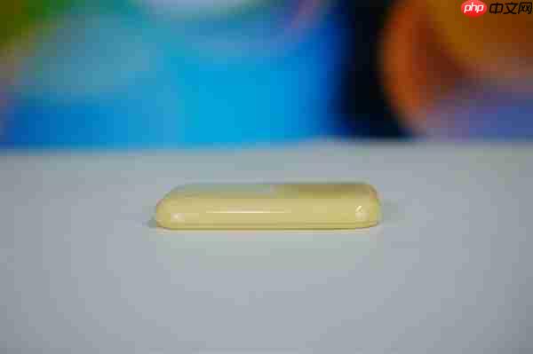 可磁吸绝配iPhone!长江存储致态灵潮流版移动SSD 2TB图赏