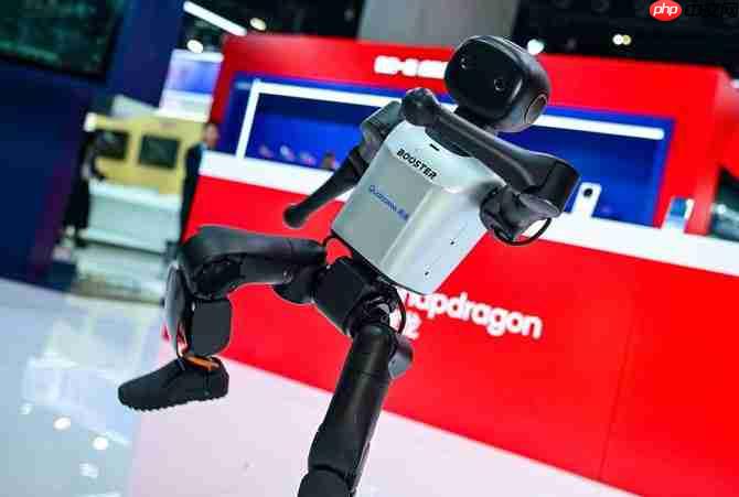 智能体AI应用、人形机器人…多项黑科技亮相2025电信大会高通展台