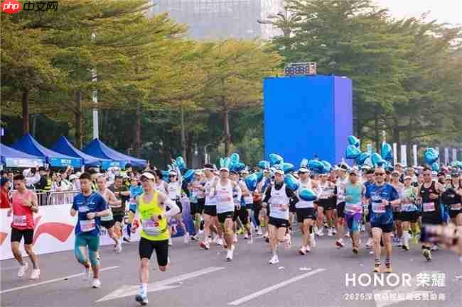 深马官方手表荣耀手表5Pro 点燃荣耀·2025深圳马拉松赛场