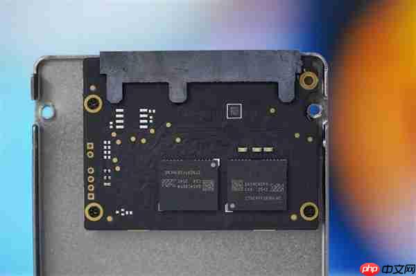 长江存储原厂颗粒！致态小翼S001 1TB SSD图赏