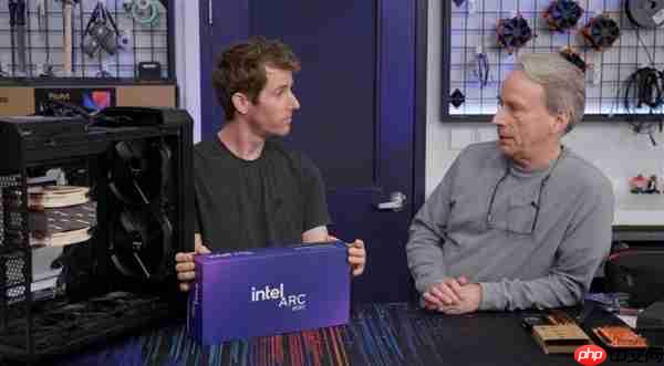 Linux之父Linus配新电脑了！特别要求Intel锐炫B580显卡