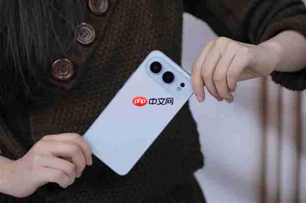 全新横向跑道式设计!荣耀500系列图赏