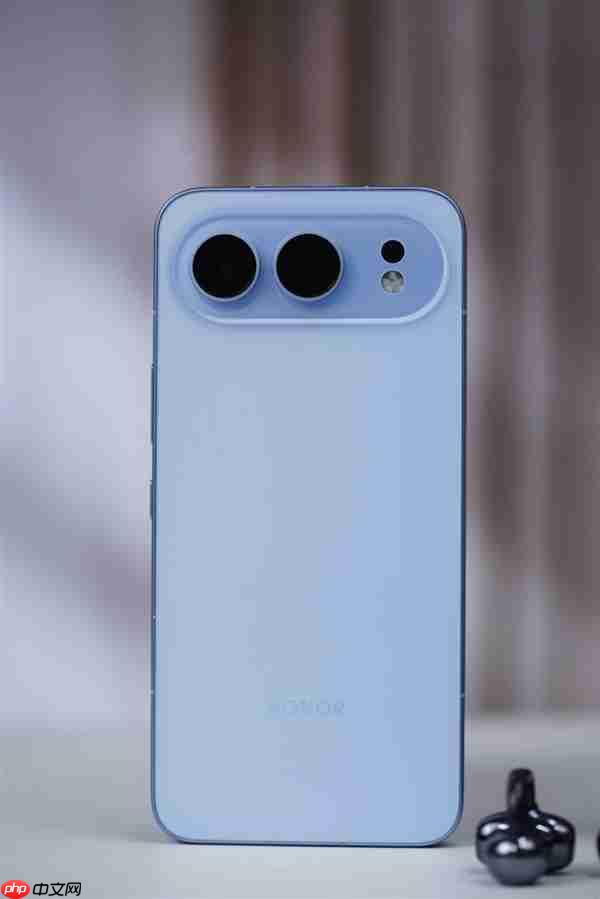 全新横向跑道式设计!荣耀500系列图赏