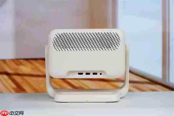 哈曼联名+1000 CVIA流明!哈趣投影H3 Ultra图赏