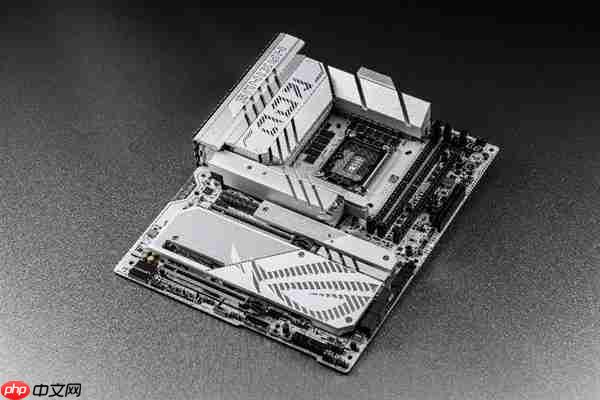 ROG MAXIMUS Z890 APEX主板创DDR5-13322超频新纪录