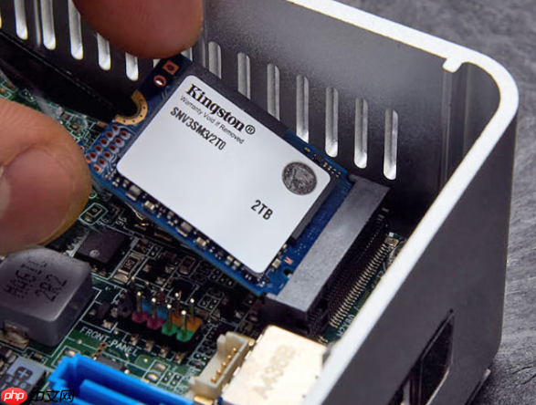 2230小尺寸SSD 金士顿存储释放澎湃战力