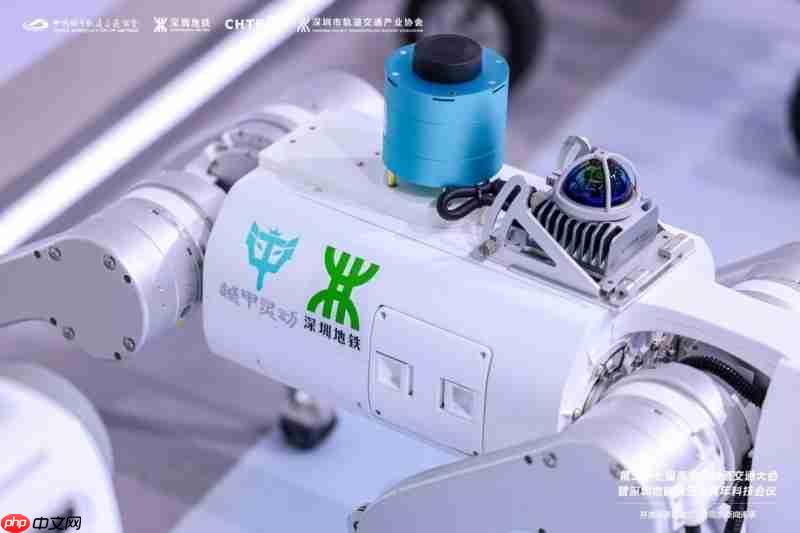越甲灵动机器人高交会首秀携手深圳地铁共筑智慧城轨新标杆