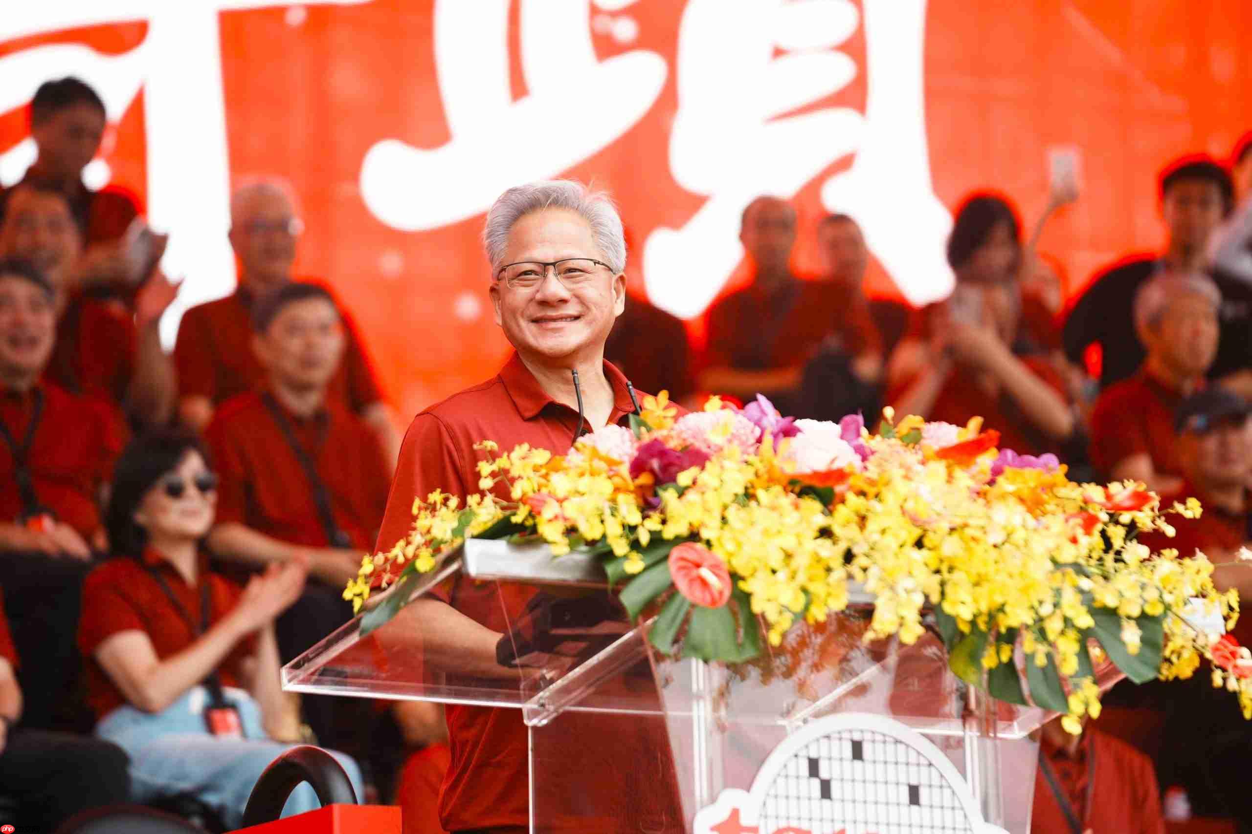 讚台积电是关键伙伴 黄仁勋:blackwell 晶片需求强劲