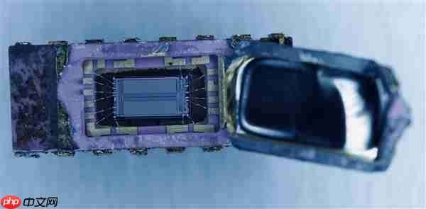 CPU收藏家开盖苏联制造K565RU3“鱼罐头”芯片:逆向克隆自Intel