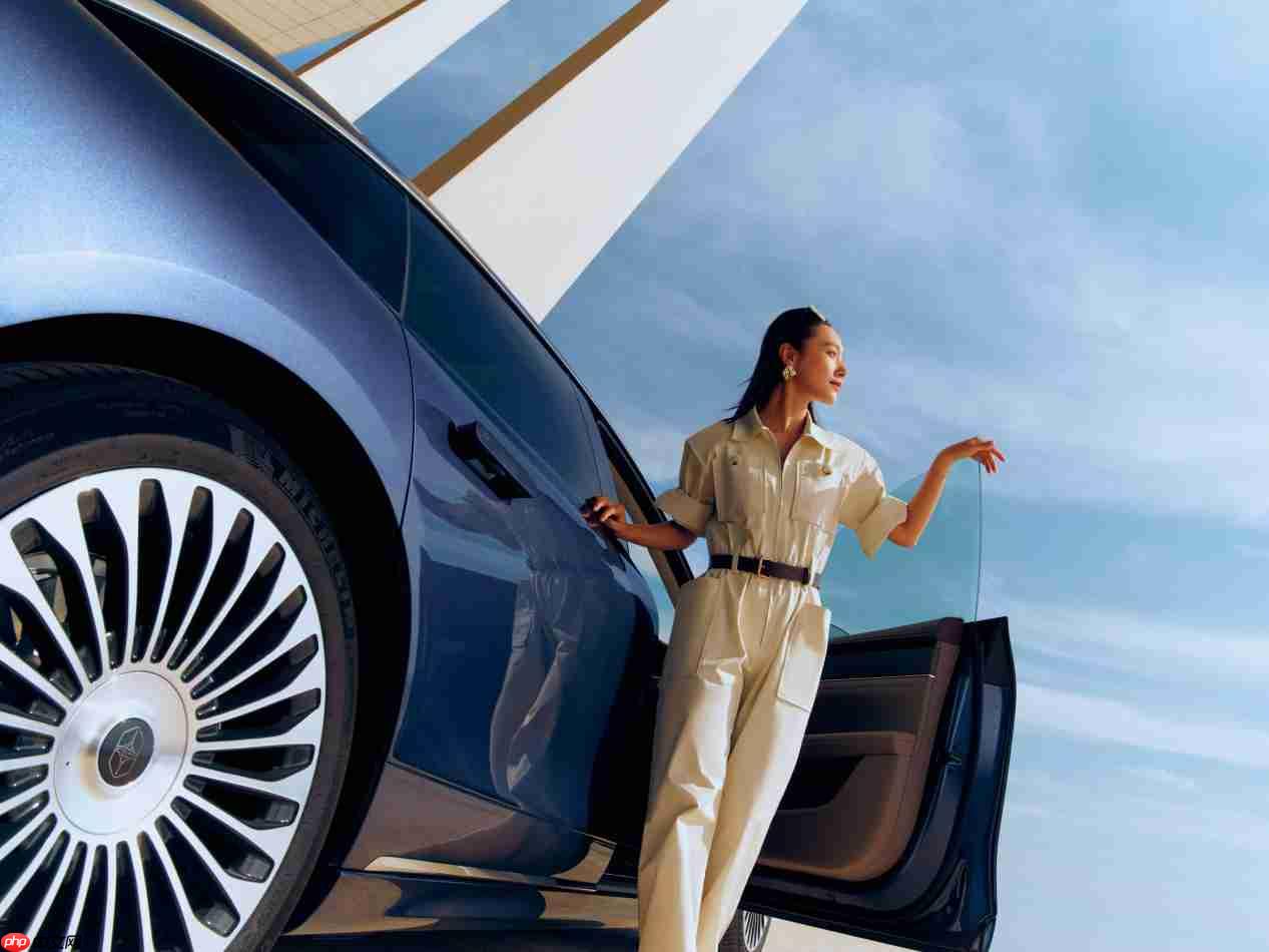 销量背后的豪华新定义！新款享界S9为何能在开订2个小时突破3000台？