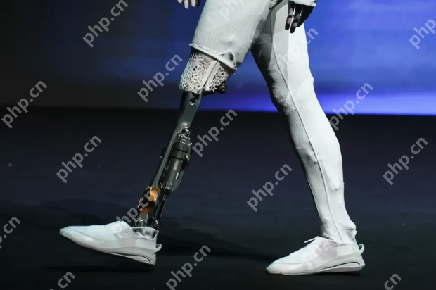 为证机器人非真人,何小鹏发布会现场哽咽下令:剪开它的腿! - php中文网
