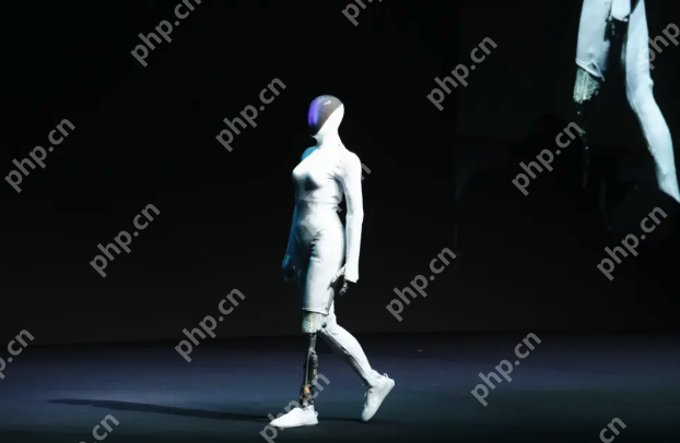 为证机器人非真人,何小鹏发布会现场哽咽下令:剪开它的腿! - php中文网