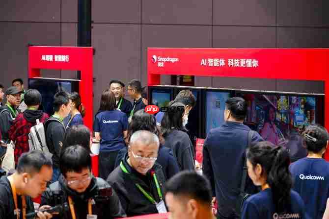 高通端侧AI生态图景亮相进博会,携手合作伙伴重塑多场景智能体验