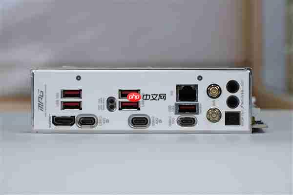 支持10000MT/s内存！微星MPG X870I EDGE TI EVO WIFI主板图赏