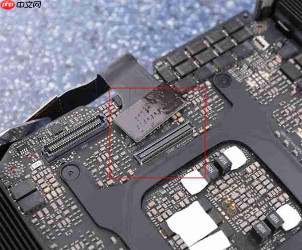 PCIe接口损坏 2万元的RTX 5090原地报废！NVIDIA同意免费换新