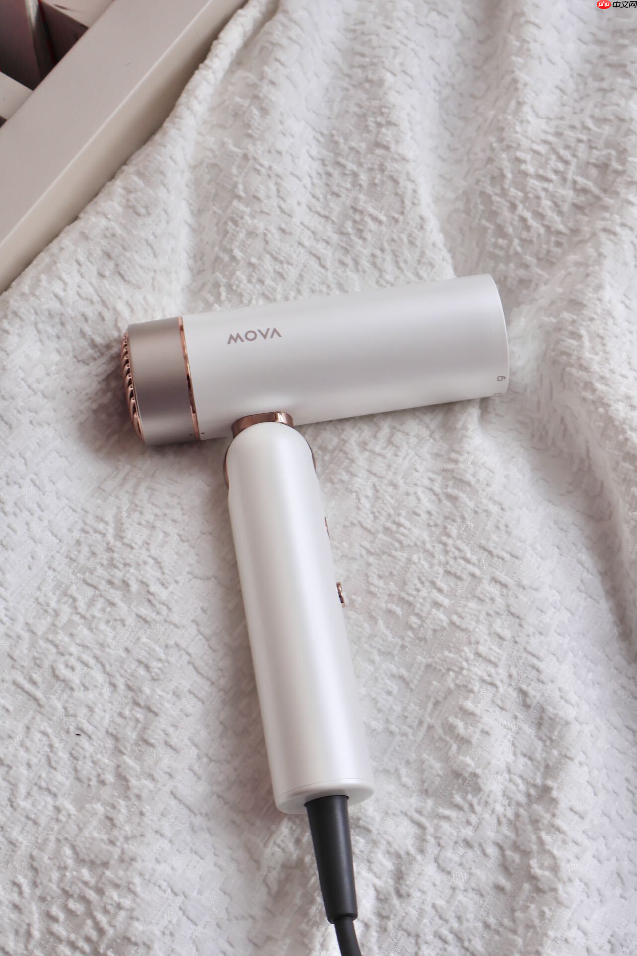 告别笨重!MOVA口袋折叠吹风机竟然还能这么玩?