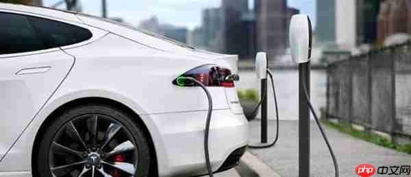 车主们终于等到！特斯拉正式开始推送外放电功能OTA