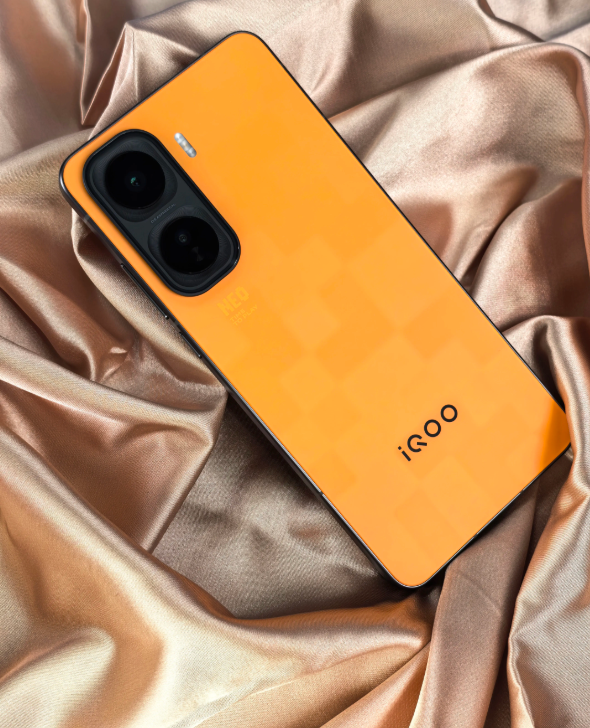 iQOO Neo11详细参数：骁龙8 Elite+Q2自研独显芯片，IP68+IP69！ - php中文网