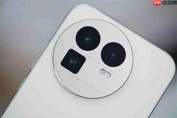 全球首发理光GR影像!真我GT8 Pro图赏