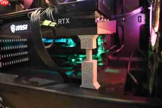 网友晒显卡支架：诺基亚怒顶显卡