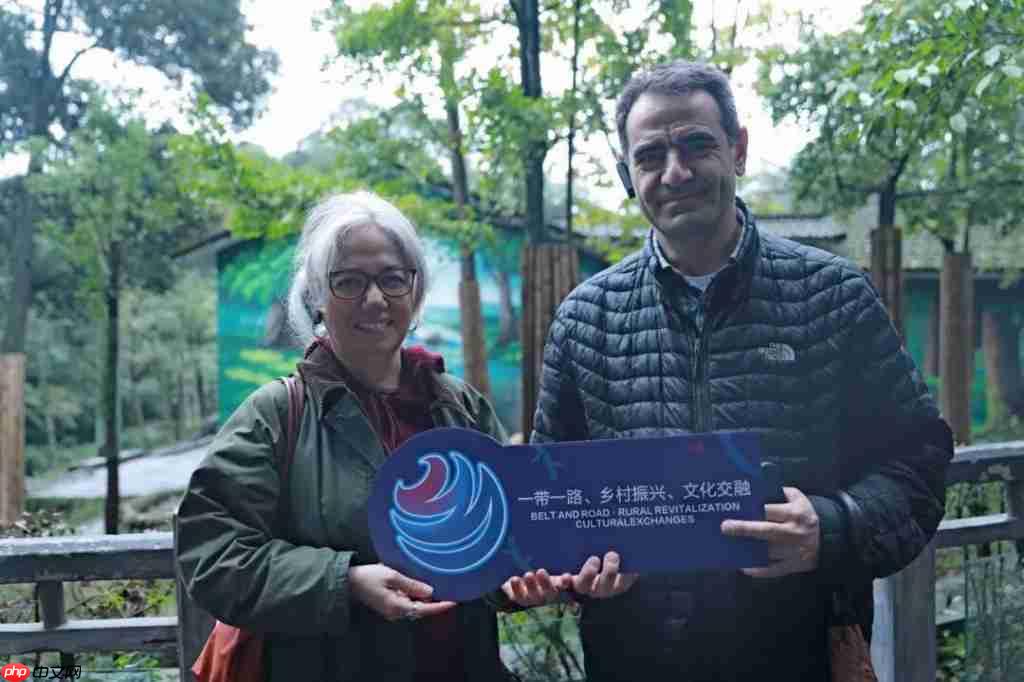 “国际朋友圈”扩容！11国驻华大使为雨城点赞 ——“‘一带一路’乡村振兴·文化交融”驻华大使走进雨城区公益交流活动侧记