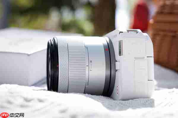 漫展汉服Citywalk 佳能R50V一机全搞定!多场景拍摄神器