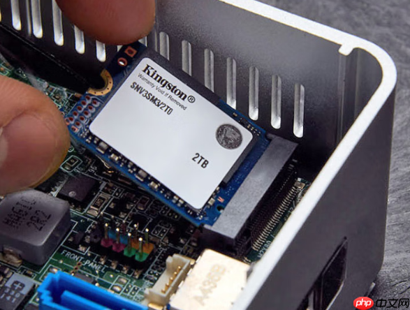2230小尺寸SSD金士顿存储释放澎湃战力