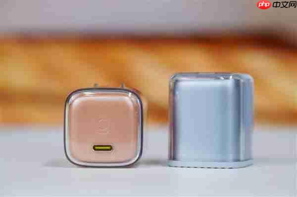 完美适配iPhone17全系快充！倍思同芯充Pro快充充电器套装图赏