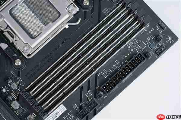 高性价比游戏利器!七彩虹战斧B850M超级黑刃主板图赏