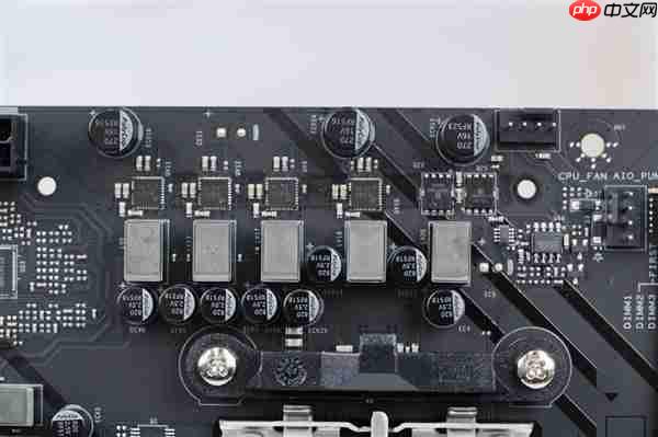 高性价比游戏利器!七彩虹战斧B850M超级黑刃主板图赏