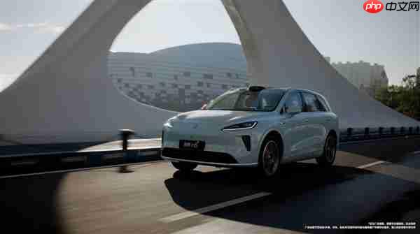 鸿蒙智行问界M7、尚界H5发布 真人感小艺超能干