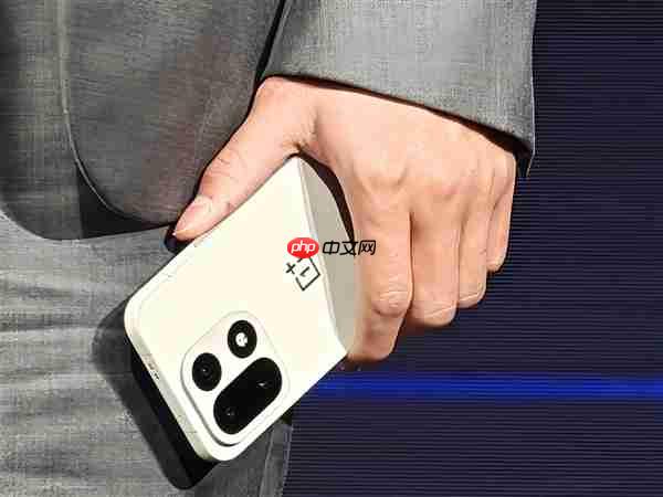 一加15率先进入165超高帧时代 李杰:友商完全落后了