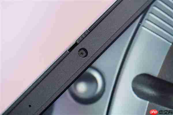 升级长江存储PC450固态硬盘 机械革命耀世16 Ultra图赏