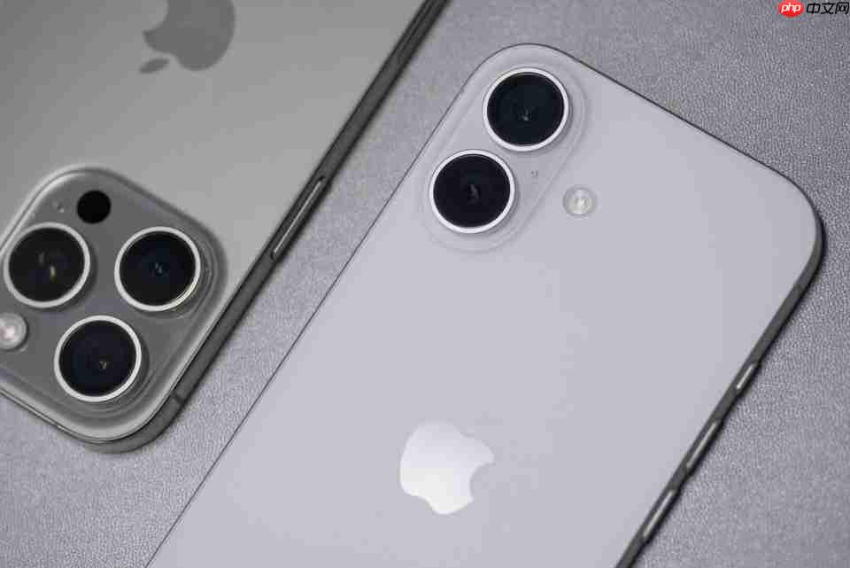iPhone 17全网最强评测：性能与散热均惊艳，这点不如Pro