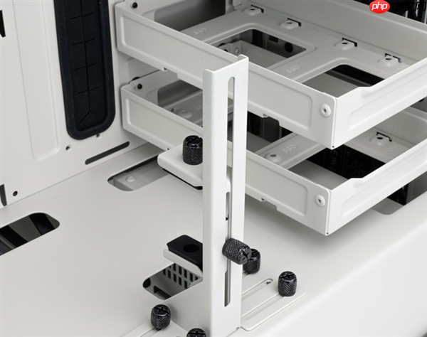 银昕推出FLP02机箱:复古塔式设计 配三个光驱拓展位