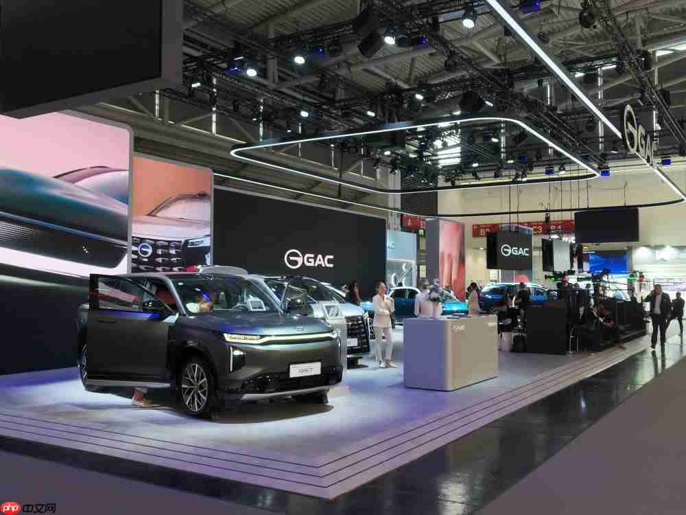 谁更吸引老外？慕尼黑车展纪实：中国车圈大佬亲自迎客，一切只为全球化