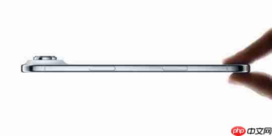 纤薄机身让行业惊叹！苹果CEO谈iPhone Air设计理念：看到它 折叠屏还远吗