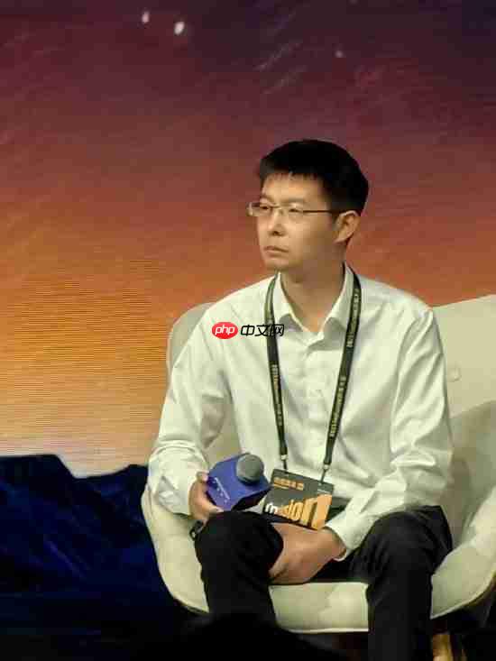 宇树科技王兴兴回应“数据不重要”言论争议:大家别误会了 我不是说数据不重要