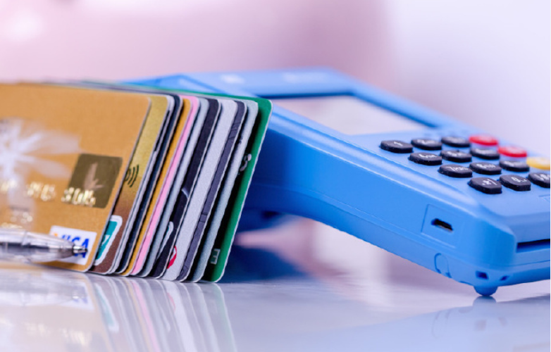 信用卡三年蒸发9200万张：萎缩已成趋势 - php中文网