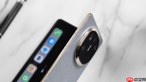 委内瑞拉总统盛赞华为Mate X6,卓越性能与大屏AI展现顶尖科技实力