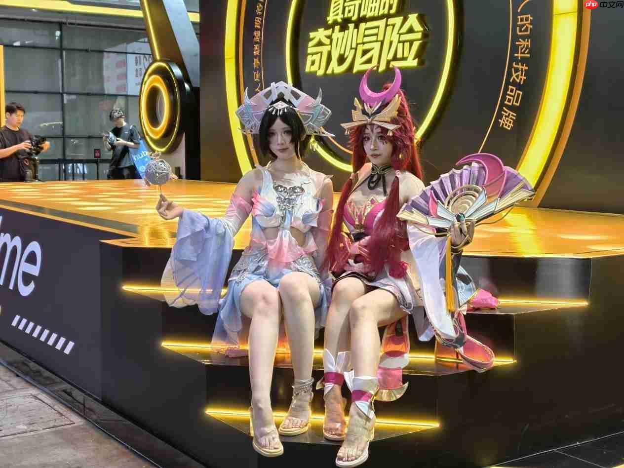 2025 ChinaJoy现场直击！真我登陆骁龙主题馆：GT7 Pro系列旗舰亮相