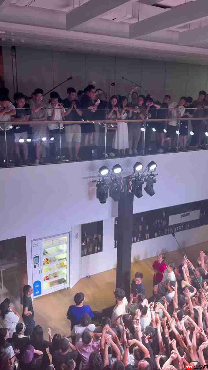 全球首款 8K 全景无人机发布，影石老板给员工激励真“撒钱”